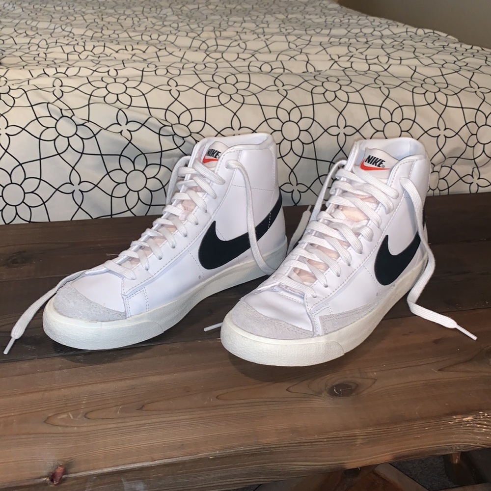 Nike Blazer Mid 77